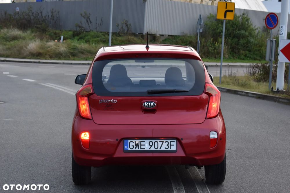 Kia Picanto 1.2 L - 6
