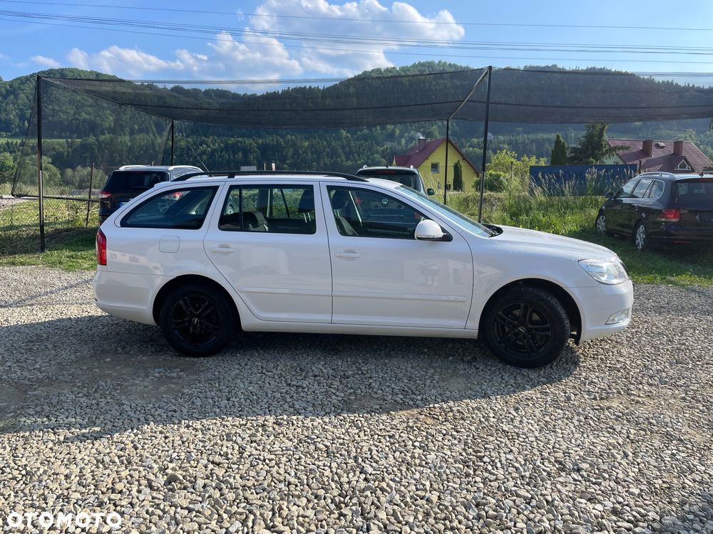 Skoda Octavia 1.6 Combi Style - 3