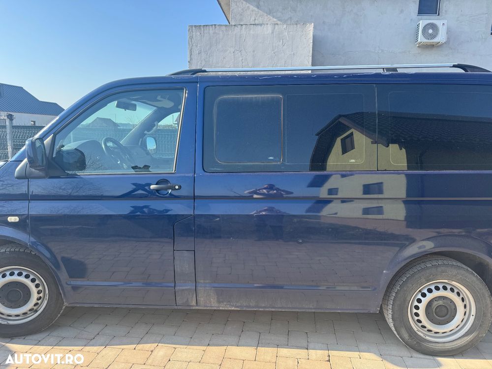 Volkswagen Caravelle - 10