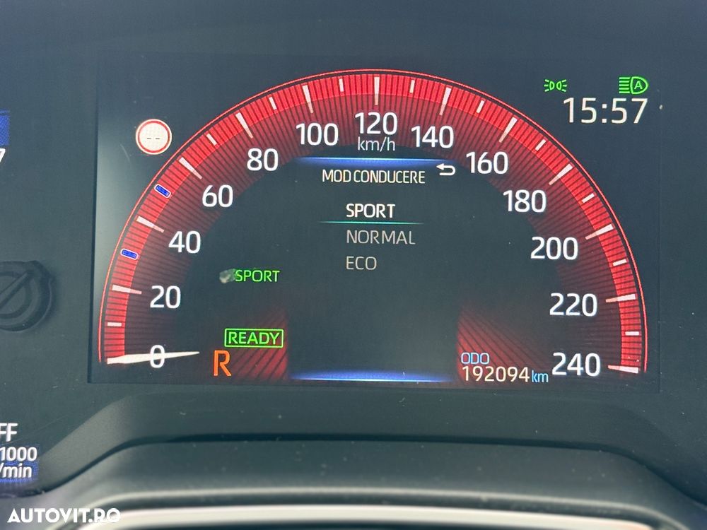 Toyota Corolla 1.8 HSD Dynamic - 17