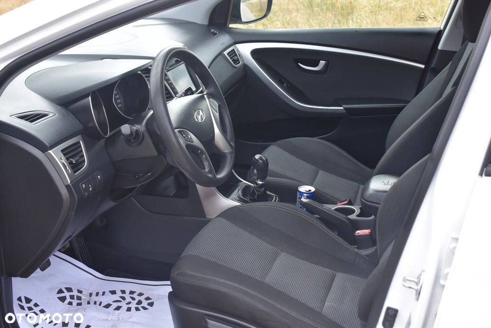 Hyundai i30 1.4 Fifa World Cup Edition - 17