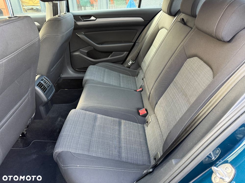 Volkswagen Passat 2.0 TDI EVO Business DSG - 22