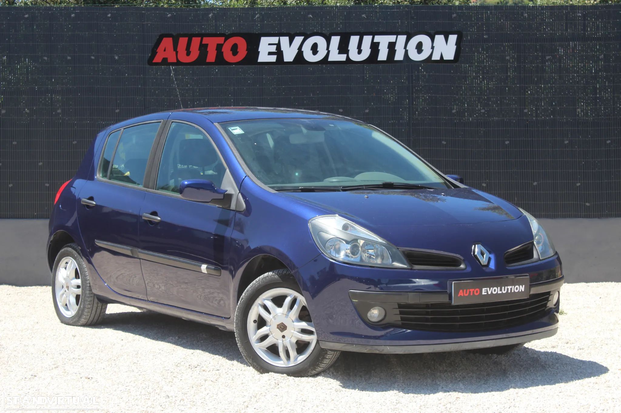 Renault Clio 1.2 16V Dynamique S - 1