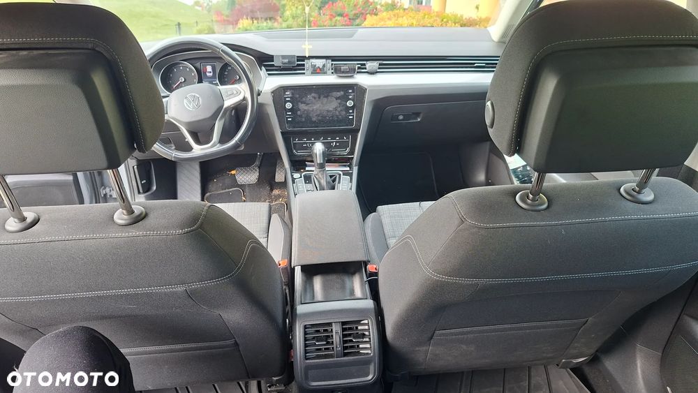 Volkswagen Passat - 24