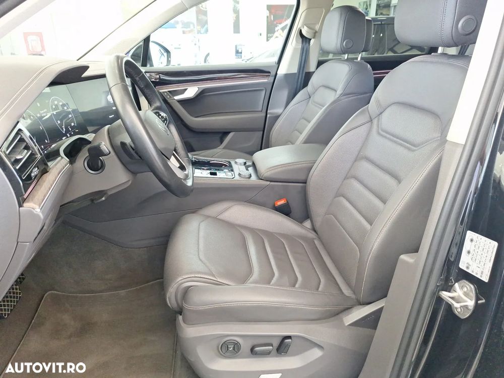 Volkswagen Touareg V6 TDI 4MOTION Elegance - 8