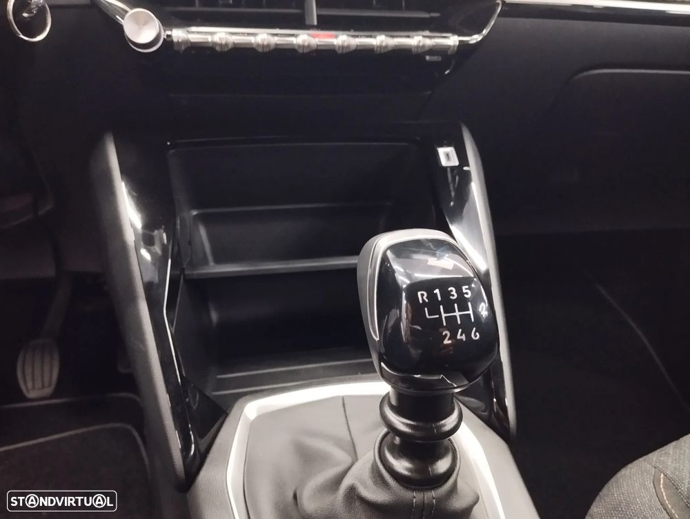 Peugeot 2008 1.2 PureTech Style - 31