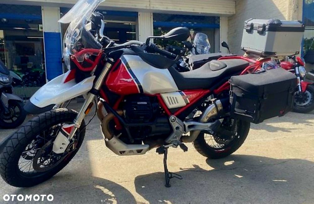 Moto Guzzi V85 - 1