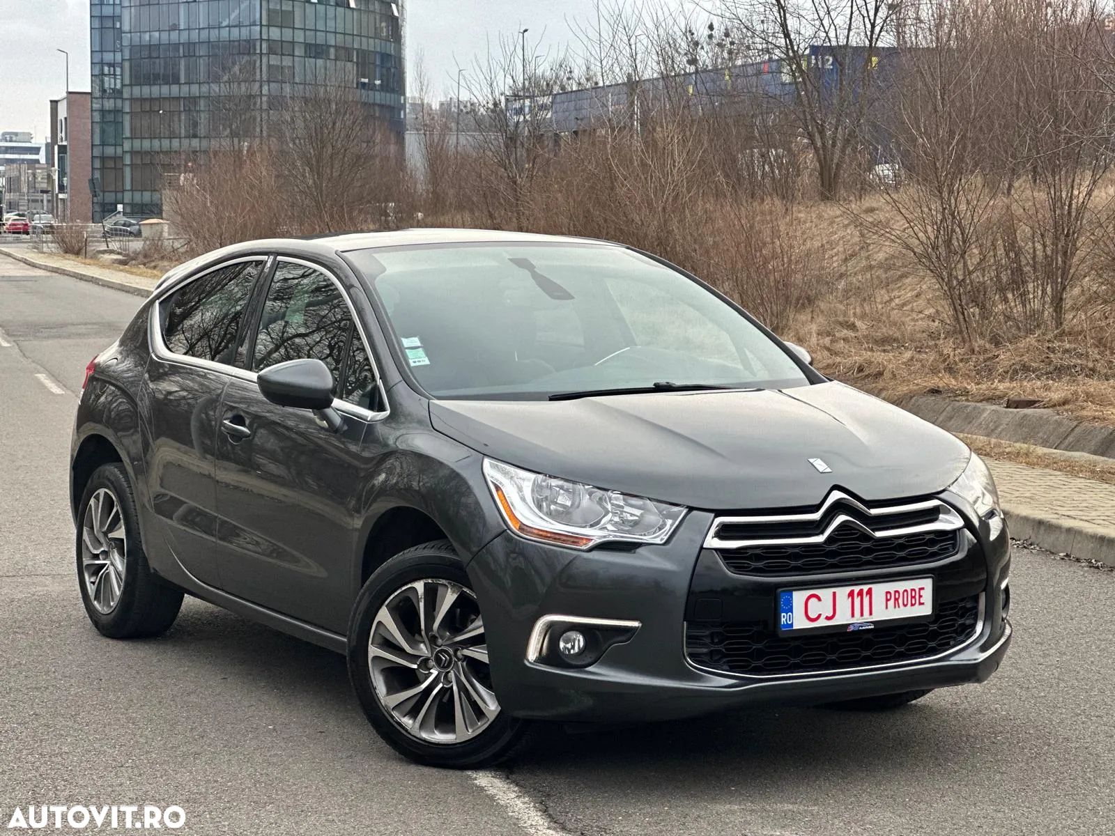 Citroën DS4 e-HDi 110 EGS6 SoChic - 1