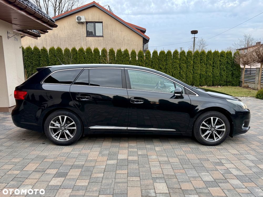 Toyota Avensis 1.8 Sol NAVI - 7