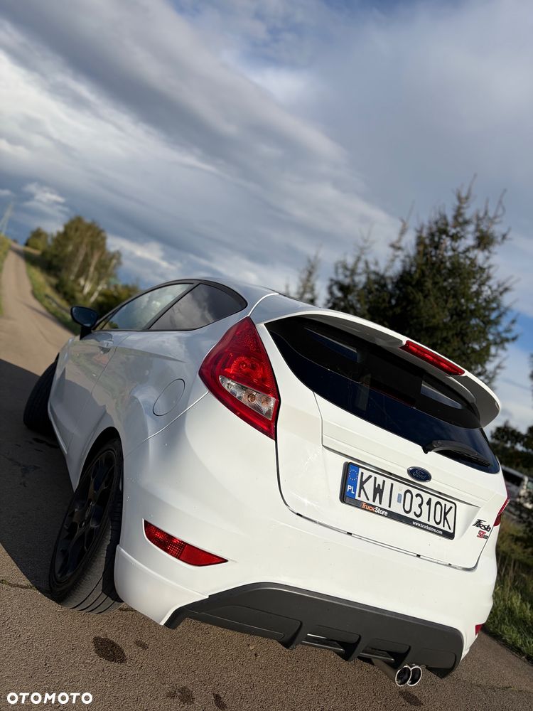 Ford Fiesta - 4