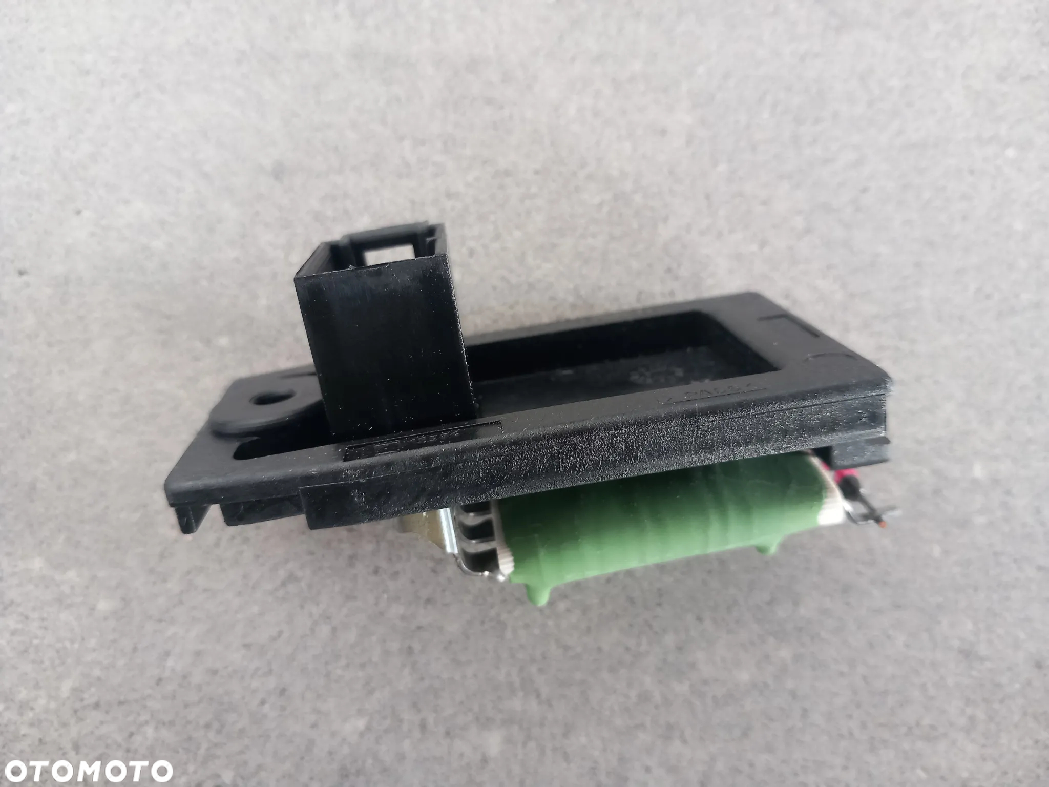 Rezystor opornik dmuchawy Ford 1311115 - 3