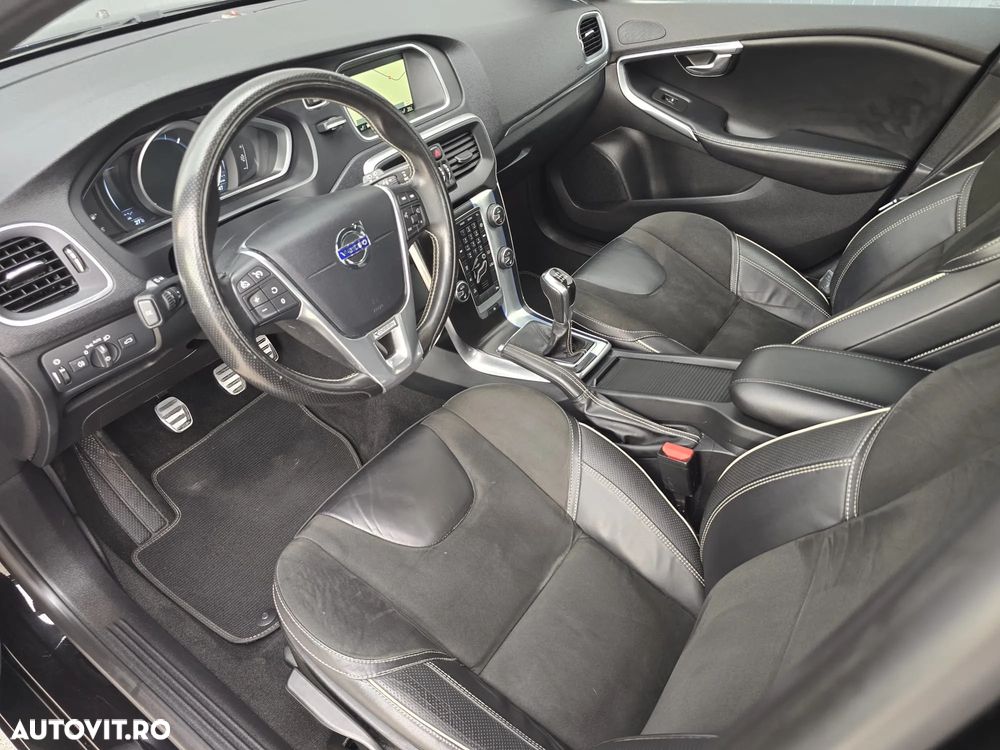 Volvo V40 D3 R Design - 5