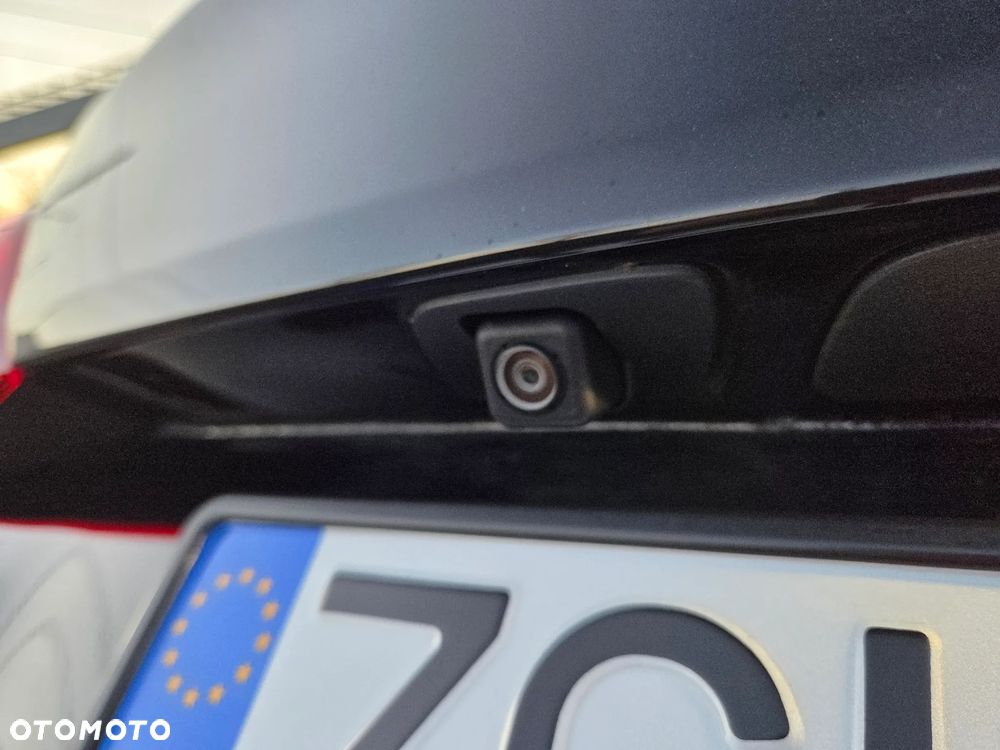 Opel Astra 1.4 Turbo 120 Jahre - 18