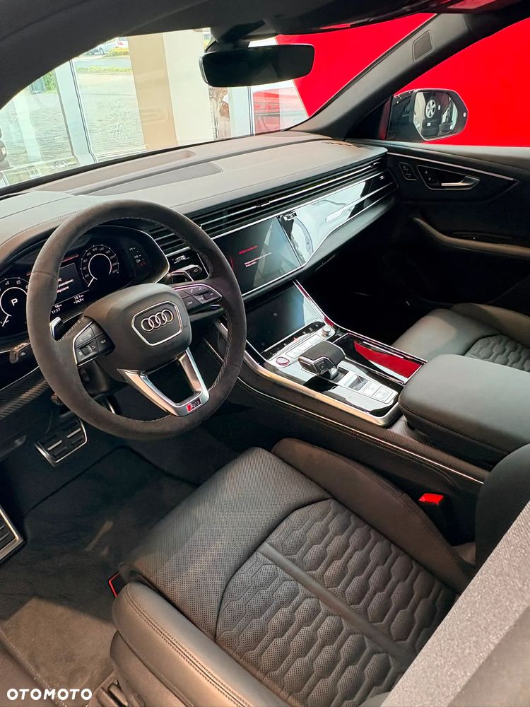 Audi RS Q8 - 8
