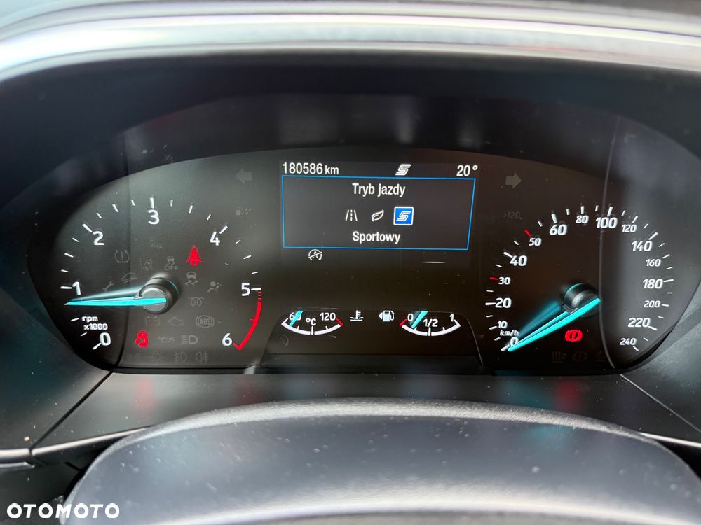 Ford Focus 1.5 EcoBlue Start-Stopp-System TITANIUM DESIGN - 13