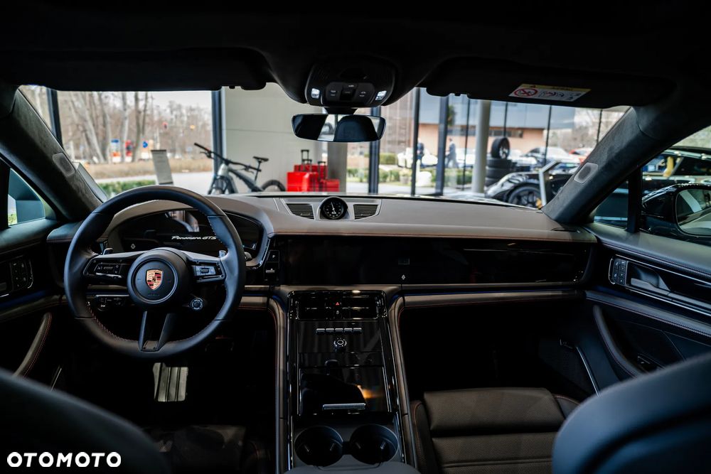 Porsche Panamera GTS - 11