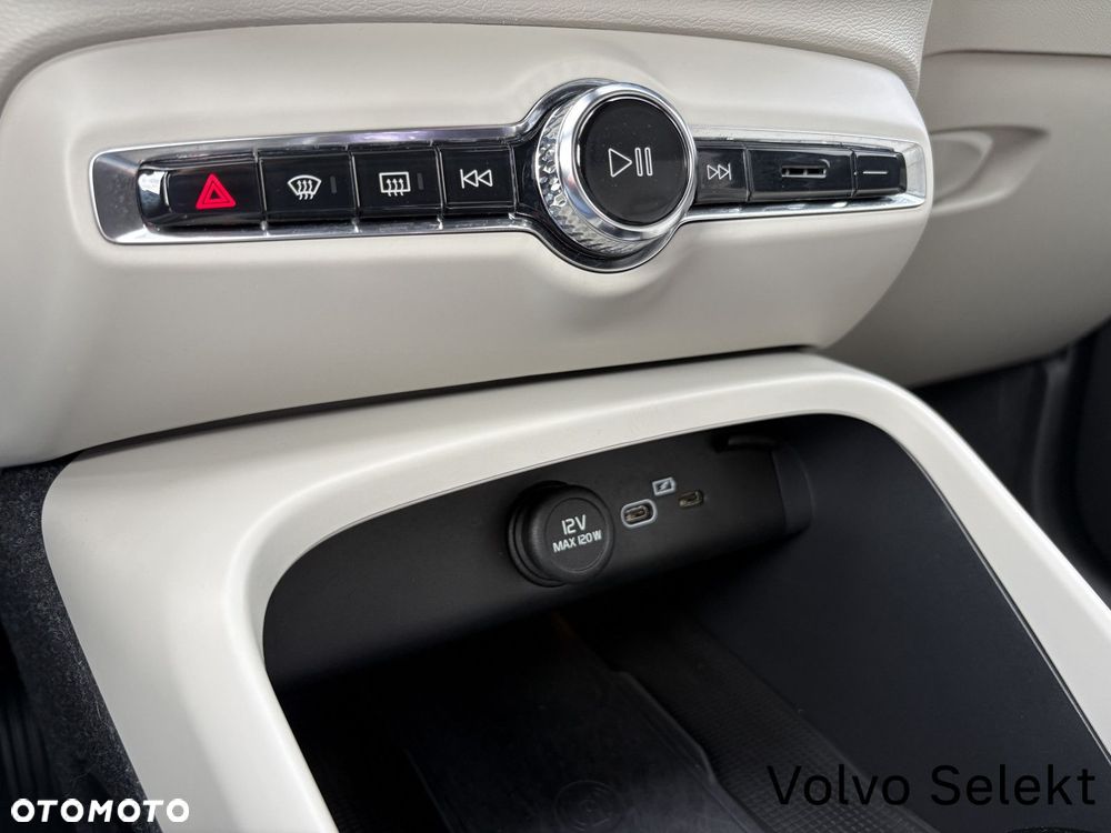 Volvo XC 40 - 19
