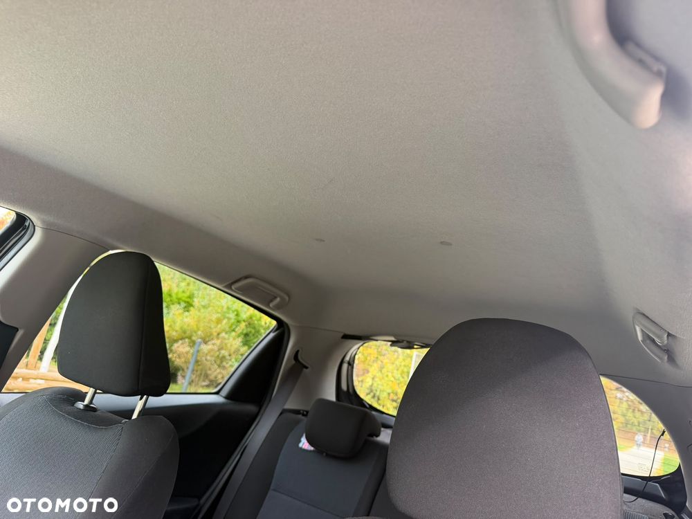 Toyota Yaris - 18
