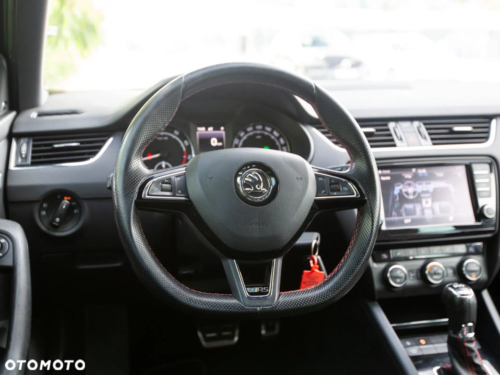 Skoda Octavia 2.0 TSI DSG RS 230 - 27
