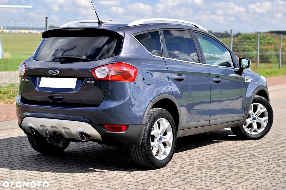 Ford Kuga 2.0 TDCi 2x4 Titanium - 9