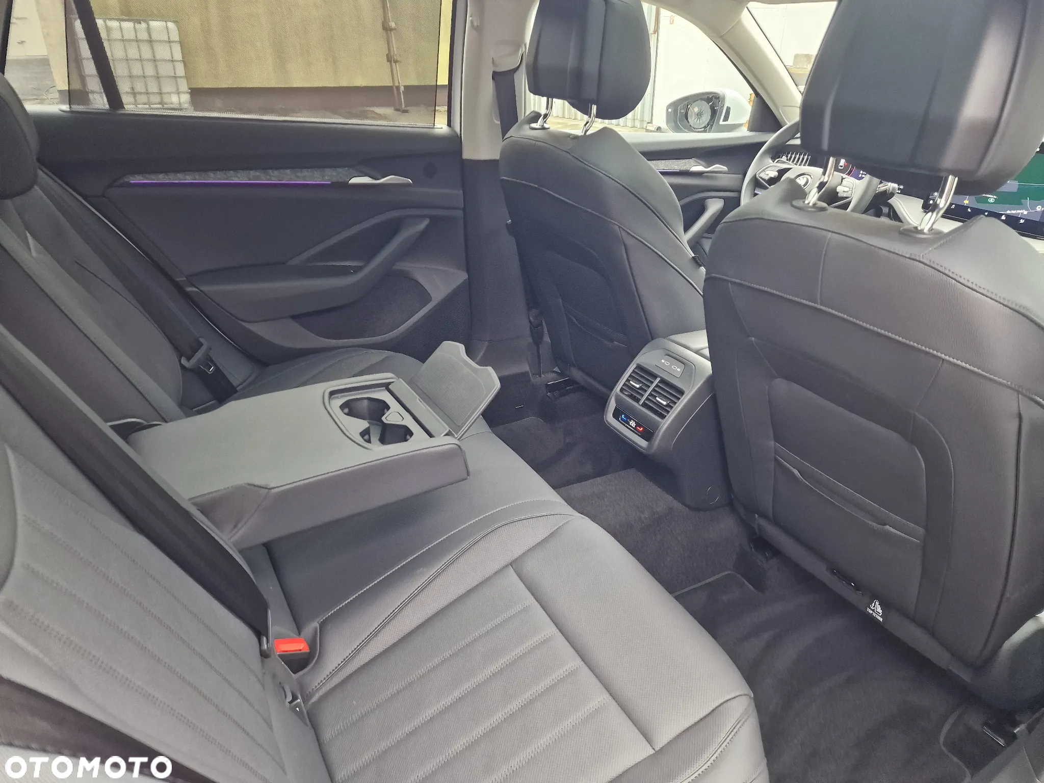 Skoda Superb 2.0 TDI DSG Premium Edition - 26