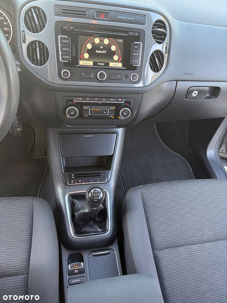 Volkswagen Tiguan 2.0 TDI DPF BlueMotion Technology Sport & Style - 13