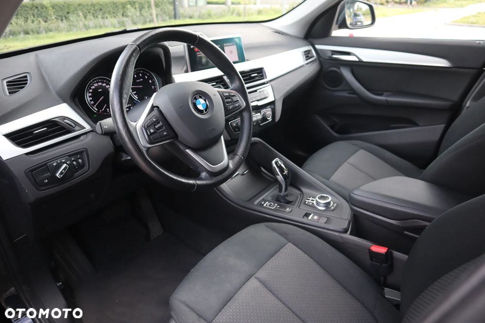 BMW X1 xDrive20i Advantage sport - 12