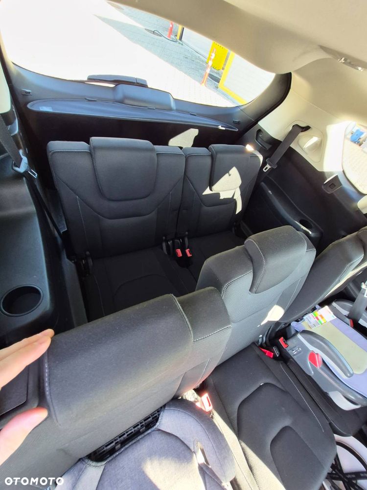 Ford S-Max - 8