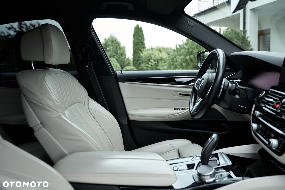 BMW Seria 5 520d xDrive MHEV M Sport sport - 36