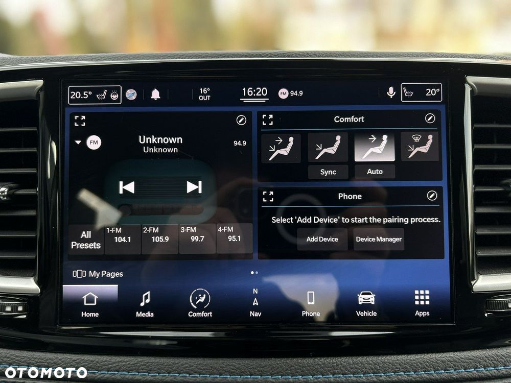 Chrysler Pacifica - 24