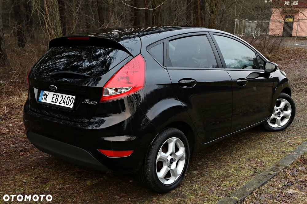 Ford Fiesta 1.25 Champions Edition - 23