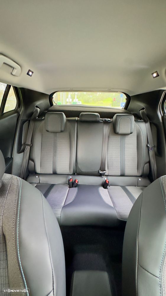 Peugeot 2008 BlueHDi 130 EAT8 Allure Pack - 22