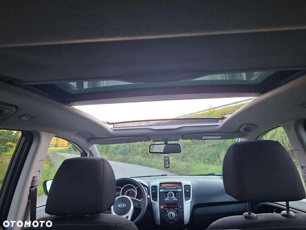 Kia Venga 1.4 CVVT Titanium Collection - 36