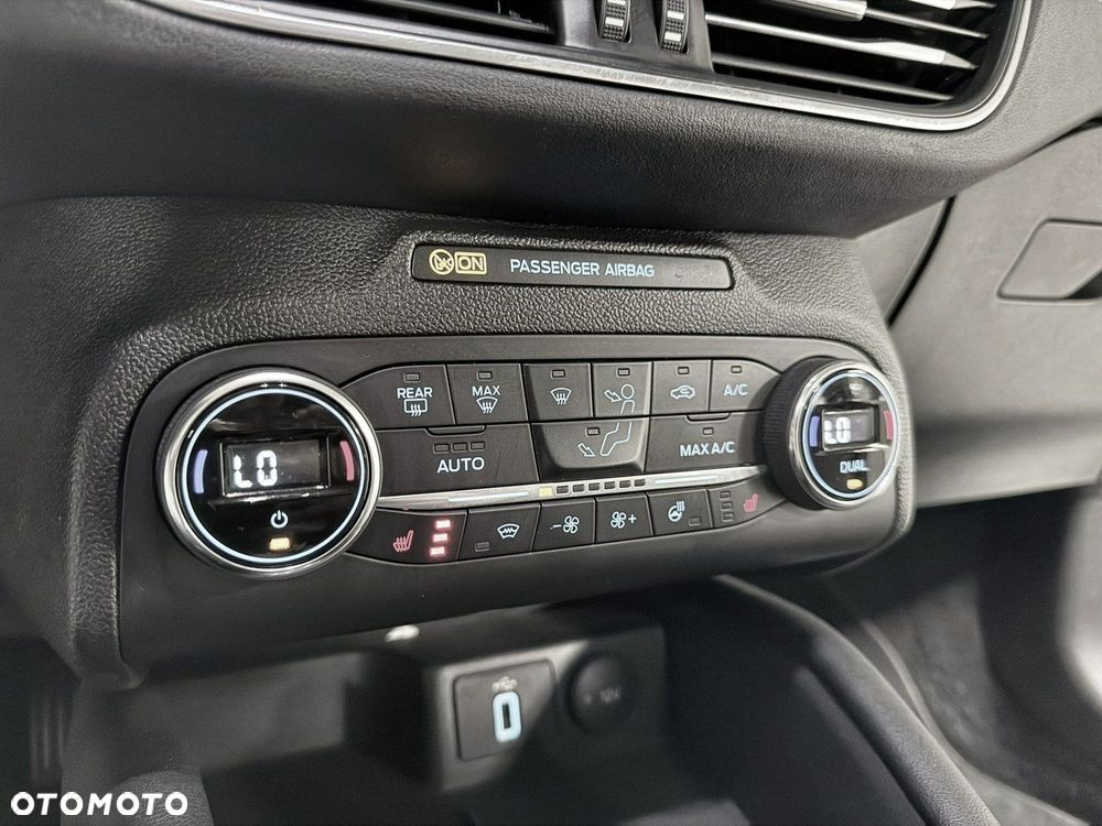 Ford Focus 2.0 EcoBlue Vignale - 33