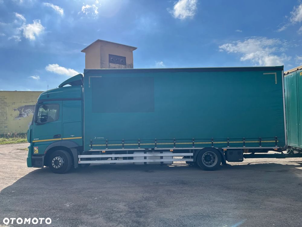 Mercedes-Benz Actros - 8
