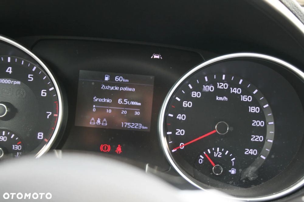 Kia Ceed 1.4 T-GDI L Business Line - 19