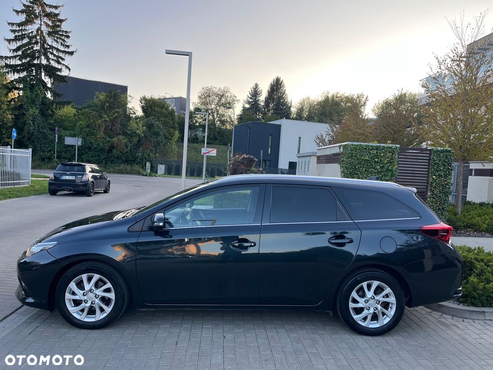 Toyota Auris 1.33 VVT-i Sprint - 2