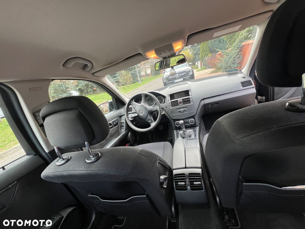 Mercedes-Benz Klasa C 180 K BlueEff Avantgarde - 15