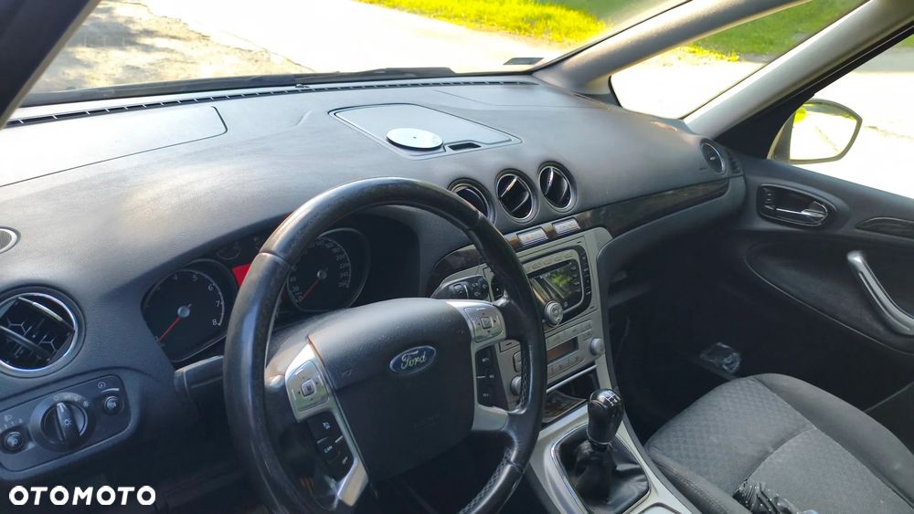 Ford Galaxy 2.0 Ghia - 4