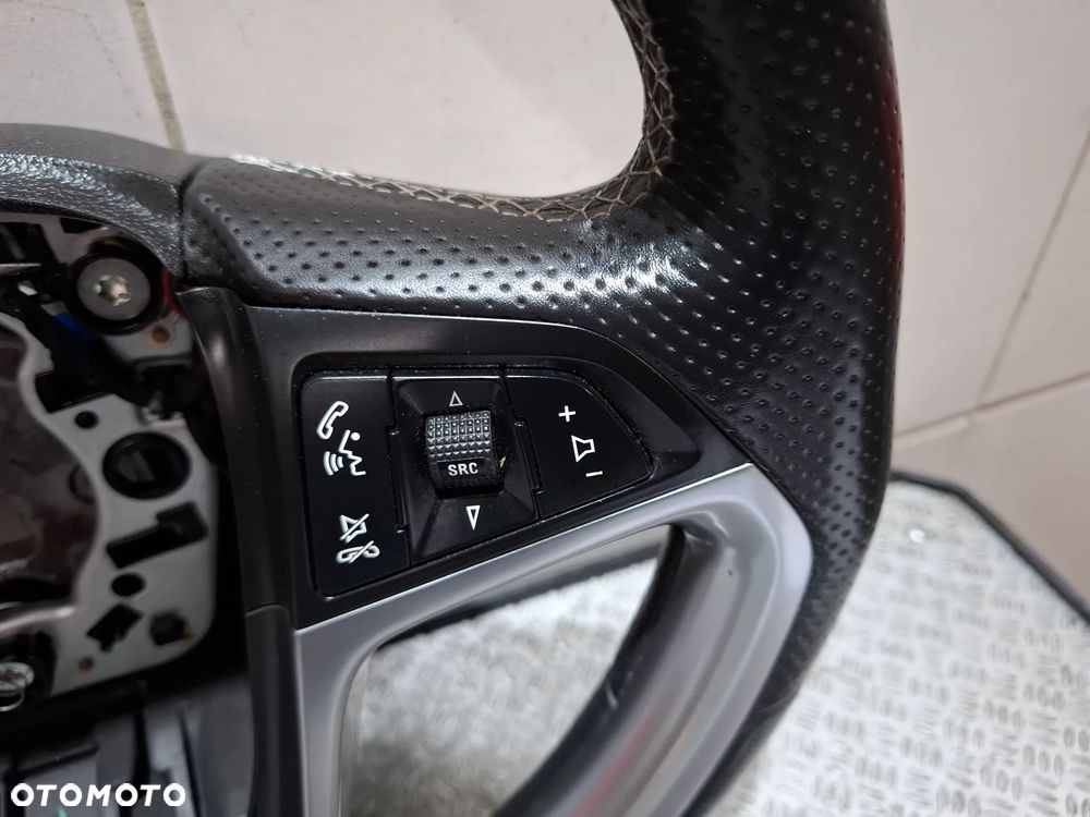 Kierownica multifunkcyjna OPC Opel Insignia A lift 2011 rok skóra  nr 13294295 - 6
