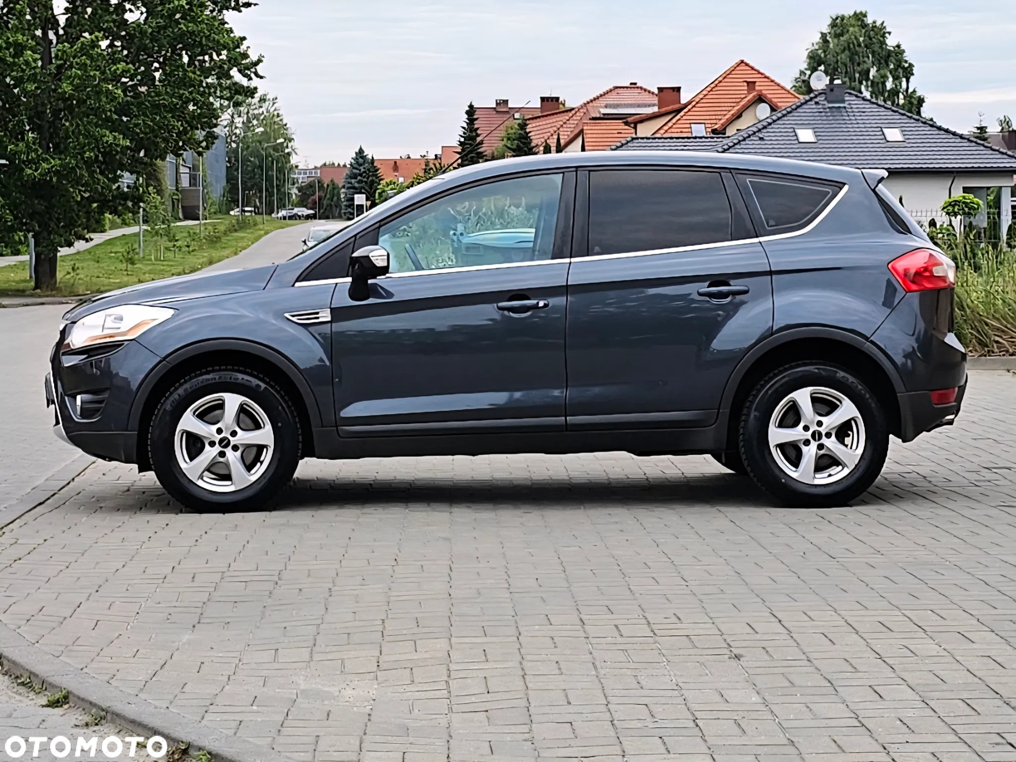 Ford Kuga 2.0 TDCi 4x4 Titanium - 9