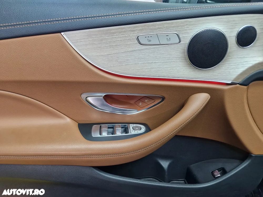 Mercedes-Benz E - 12