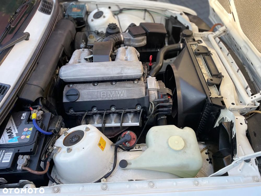 BMW Seria 3 316i - 22