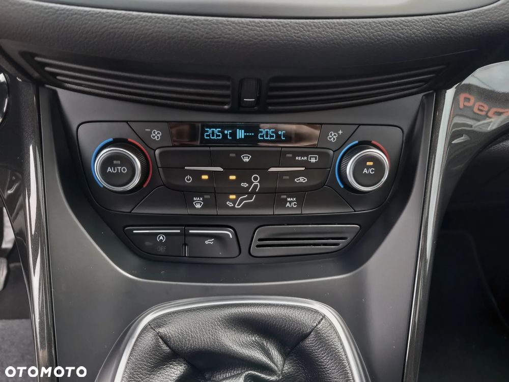 Ford Kuga 2.0 TDCi 2x4 Business Edition - 16