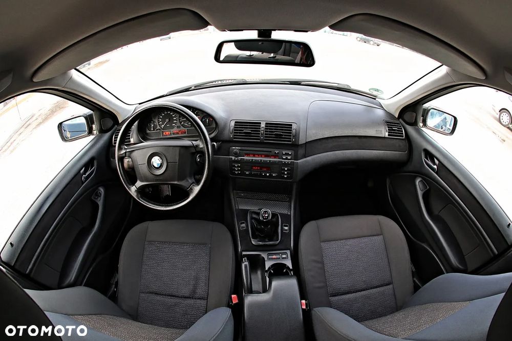 BMW Seria 3 320i - 27