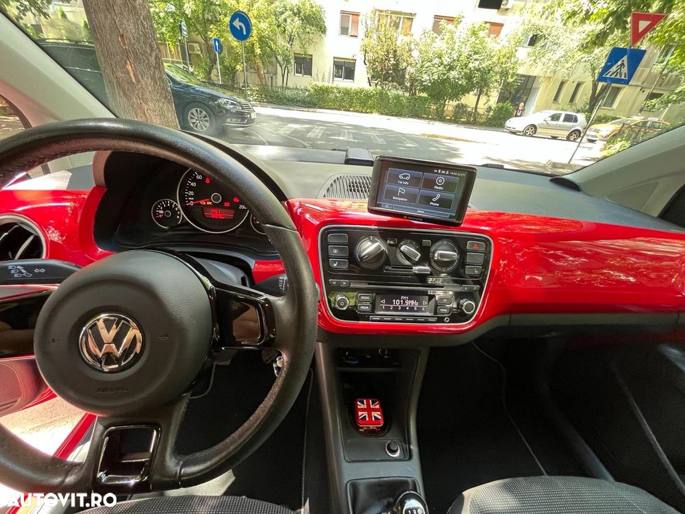 Volkswagen up! 1.0 BMT High - 14