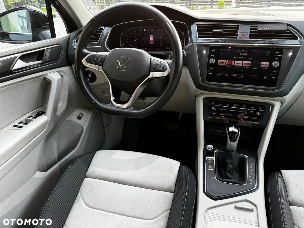 Volkswagen Tiguan 2.0 TDI Elegance DSG - 23