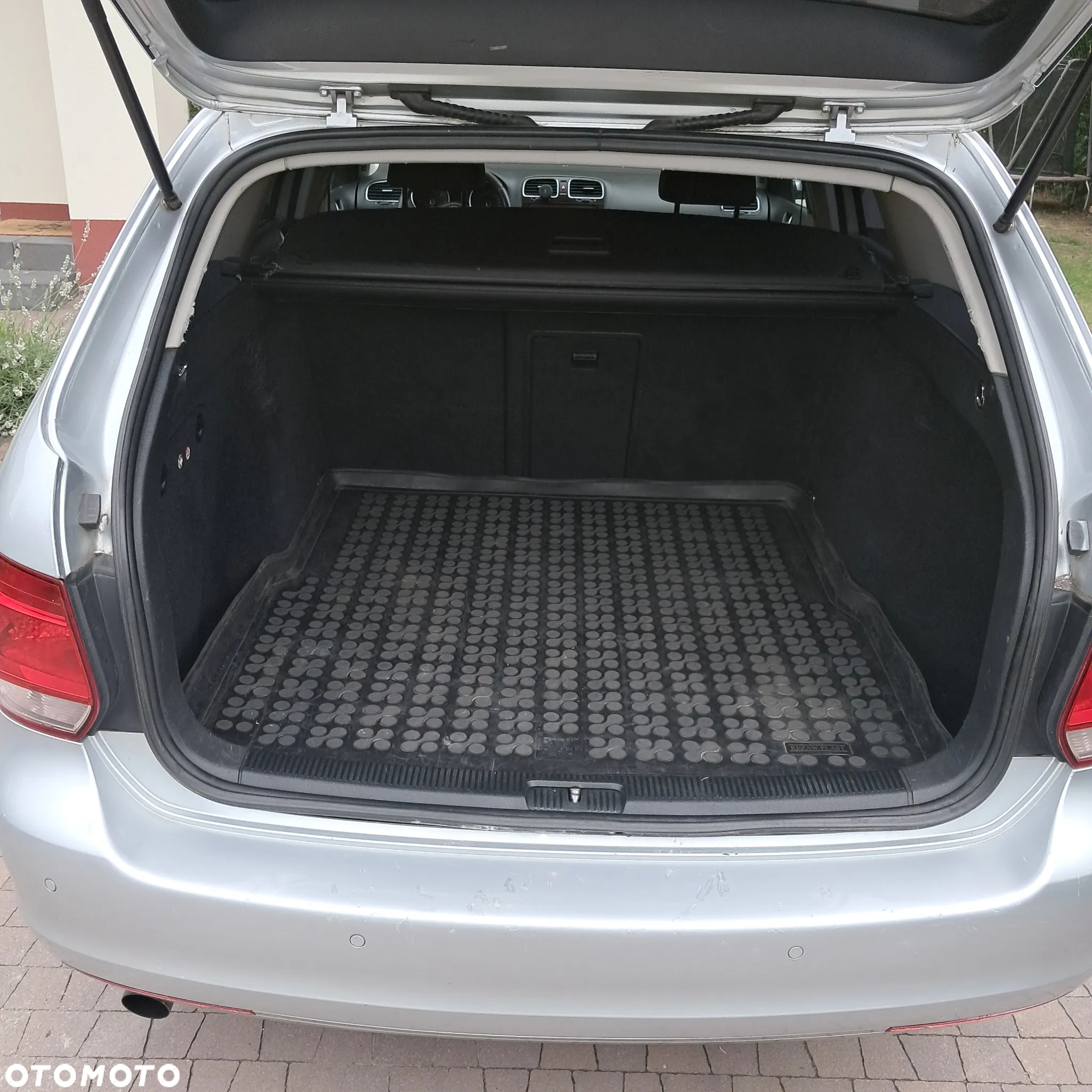 Volkswagen Golf VI 1.6 TDI Comfortline - 6