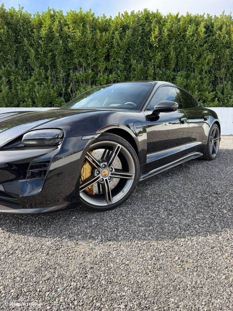 Porsche Taycan Turbo S - 26
