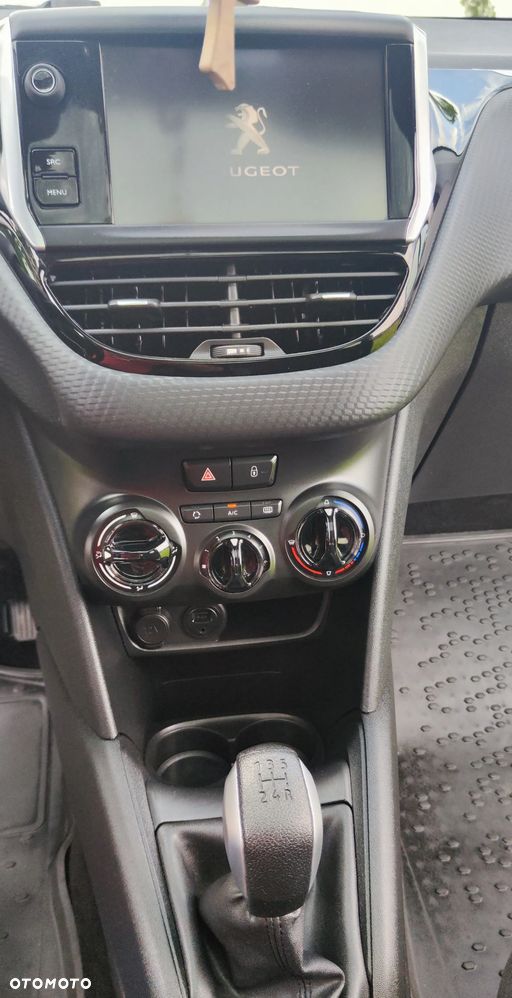 Peugeot 208 1.2 VTi Style - 30